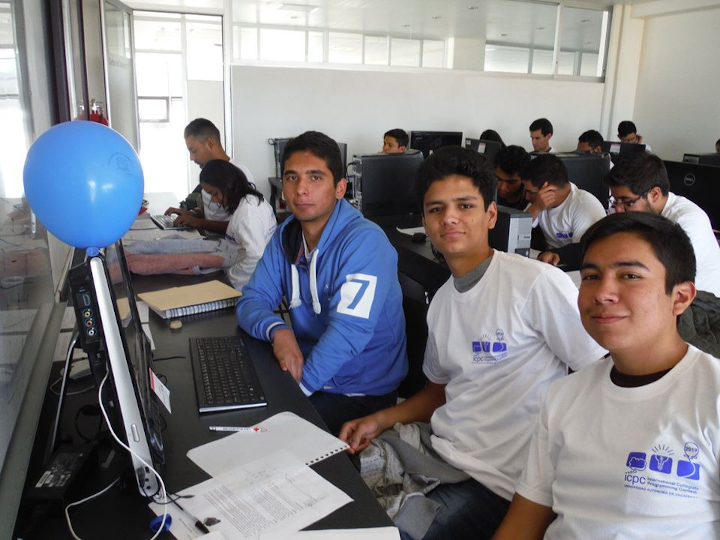 Equipo en el ACM-ICPC 2019